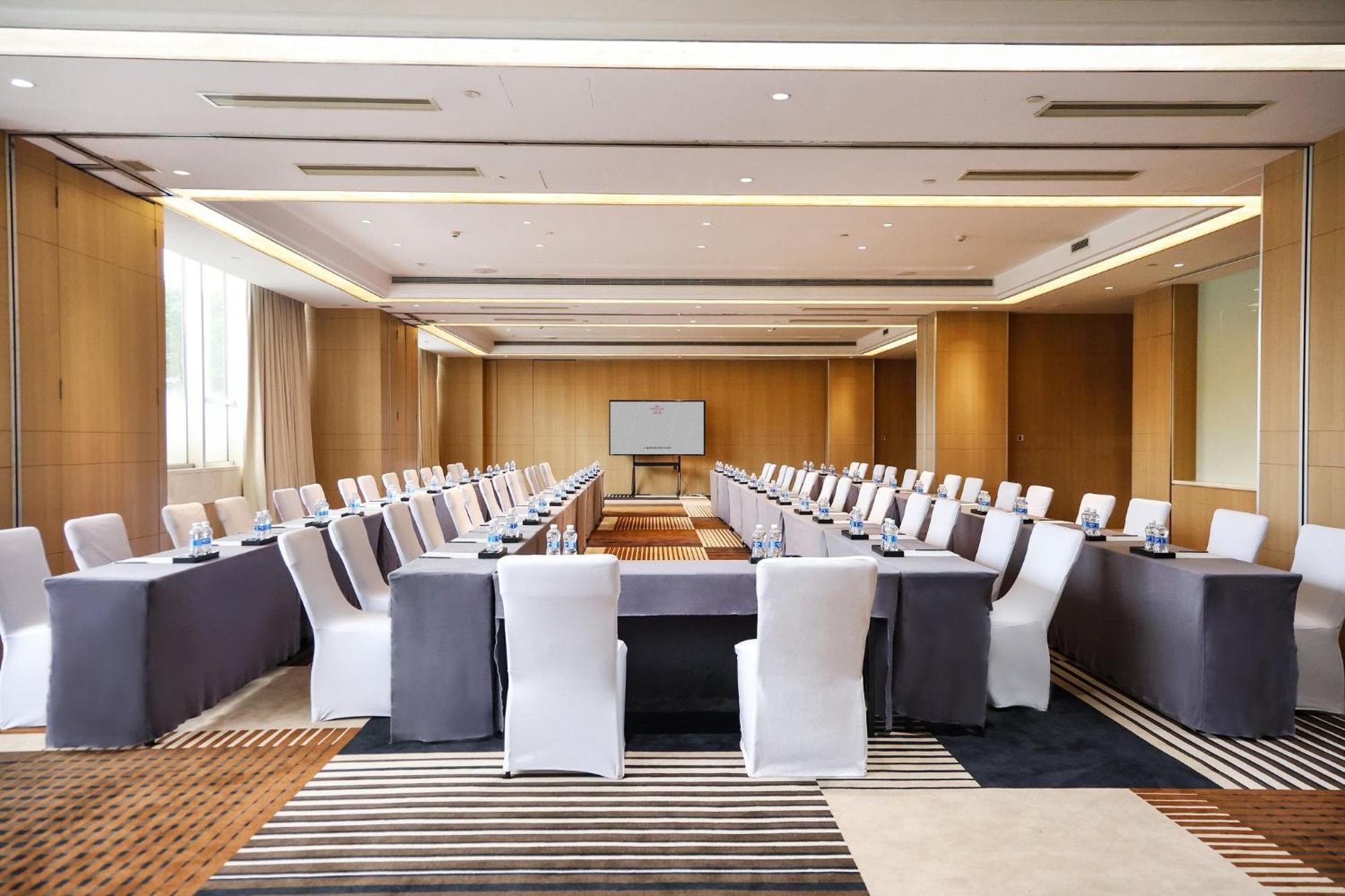 Crowne Plaza Shanghai Anting-Auto City - 15 Minutes Drive To F1 Jiading Eksteriør billede