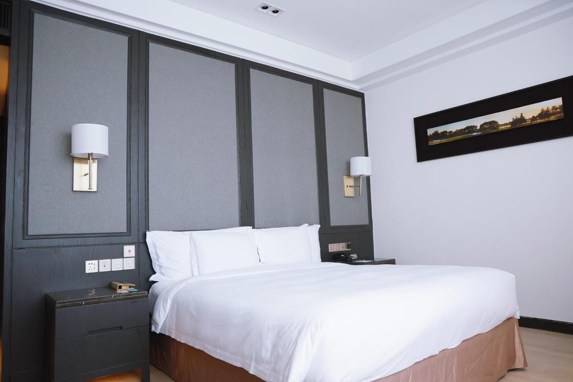 Crowne Plaza Shanghai Anting-Auto City - 15 Minutes Drive To F1 Jiading Eksteriør billede